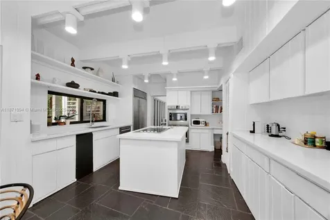 5600 Oakwood Lane Coral Gables FL 33156