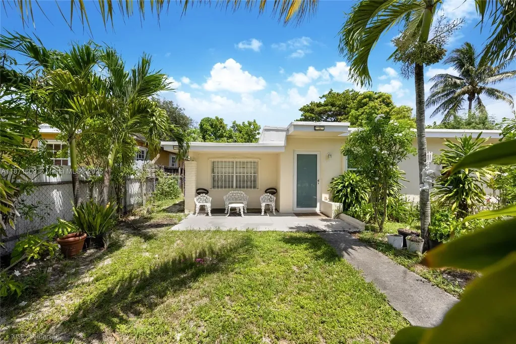 1381 NE 154th Street North Miami Beach FL 33162