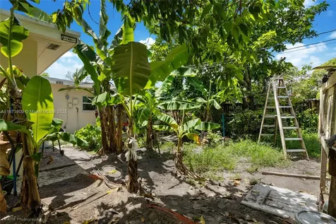 1381 NE 154th Street North Miami Beach FL 33162
