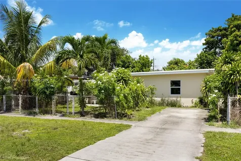 1381 NE 154th Street North Miami Beach FL 33162