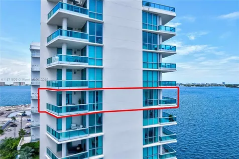 7935 East Drive North Bay Village FL 33141