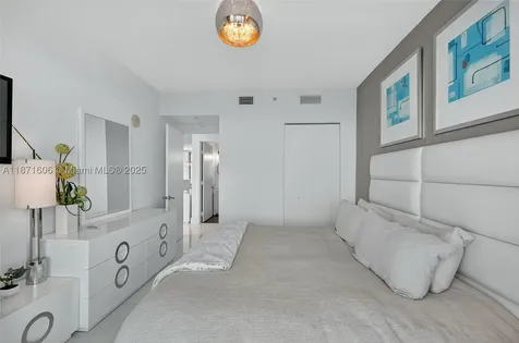 7935 East Drive North Bay Village FL 33141