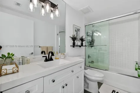7935 East Drive North Bay Village FL 33141