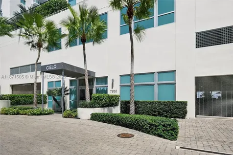 7935 East Drive North Bay Village FL 33141