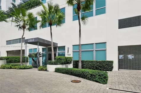 7935 East Drive North Bay Village FL 33141