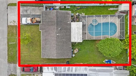 6611 Park Street Hollywood FL 33024