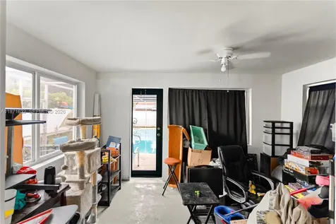 6611 Park Street Hollywood FL 33024