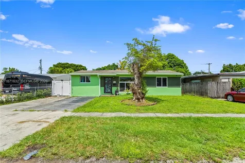 6611 Park Street Hollywood FL 33024