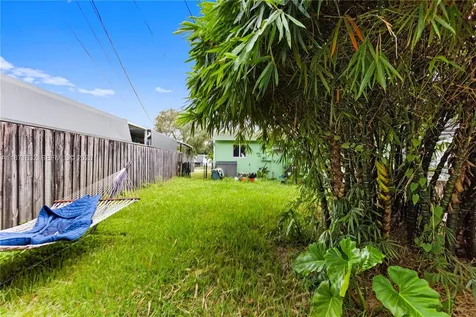 6611 Park Street Hollywood FL 33024