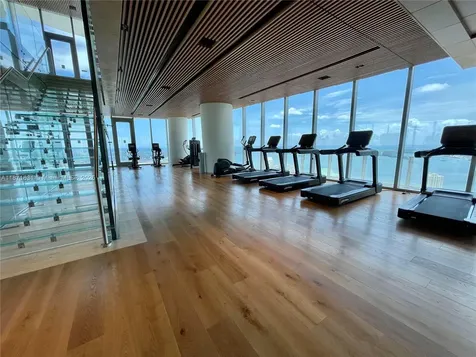 300 Biscayne Boulevard Way Miami FL 33131