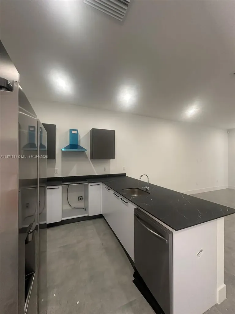 2423 NW 23rd Lane Fort Lauderdale FL 33311