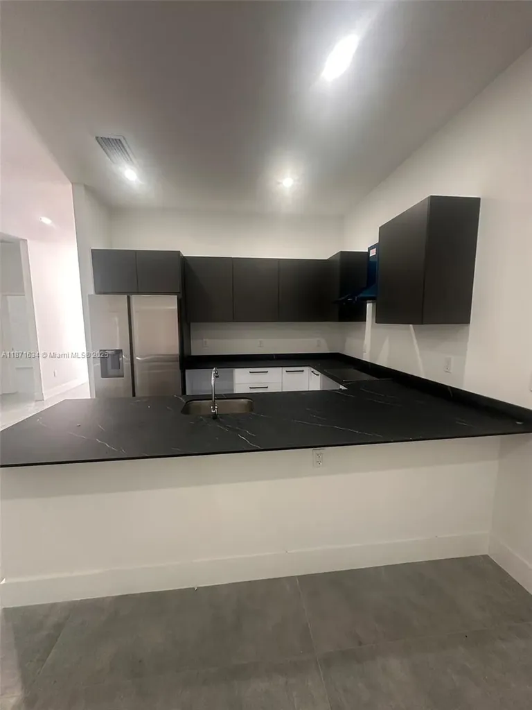 2423 NW 23rd Lane Fort Lauderdale FL 33311