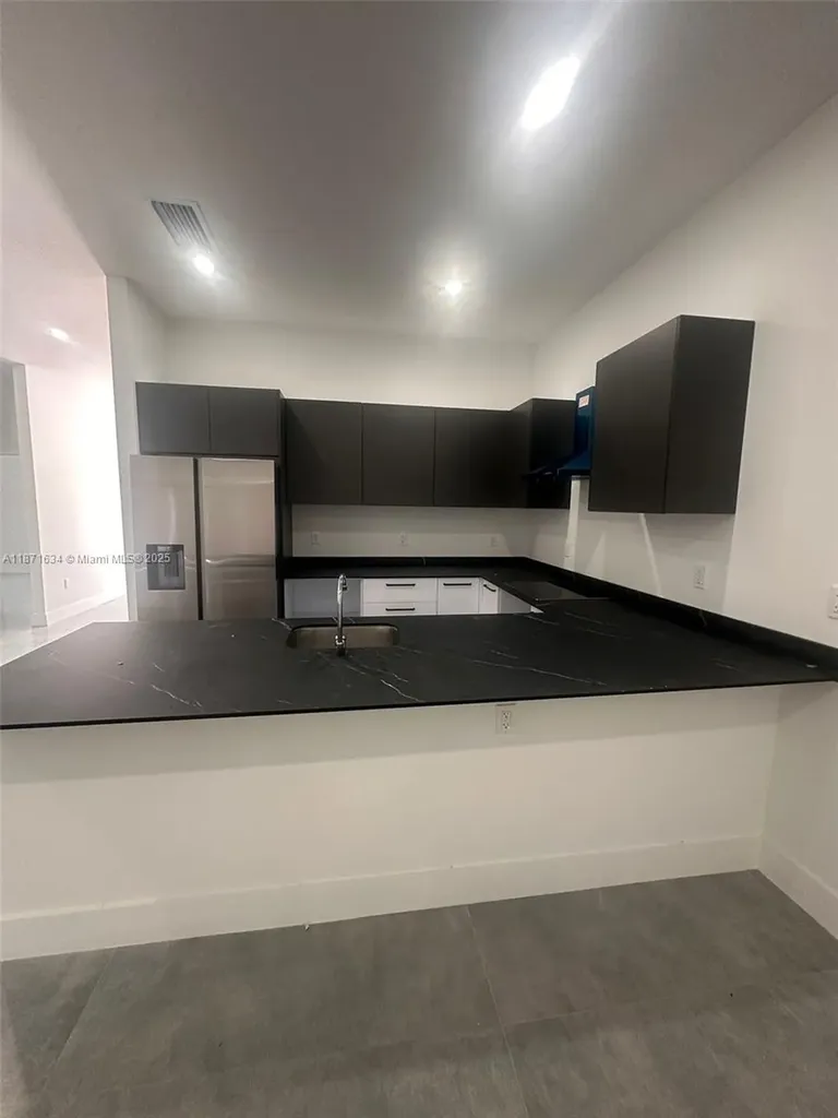 2423 NW 23rd Lane Fort Lauderdale FL 33311