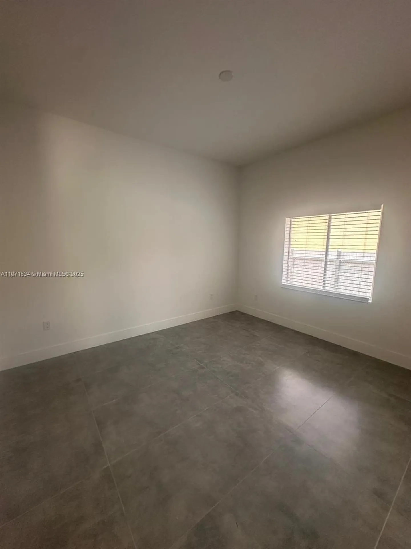 2423 NW 23rd Lane Fort Lauderdale FL 33311