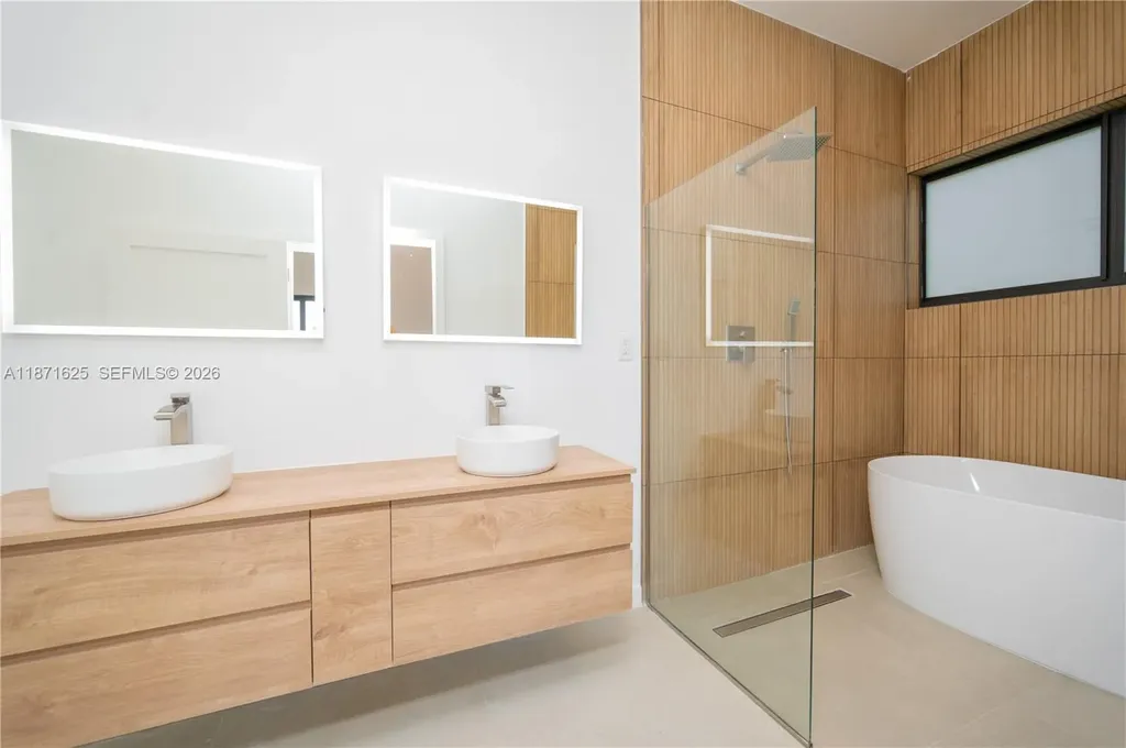 1200 SW 15th Avenue Fort Lauderdale FL 33312