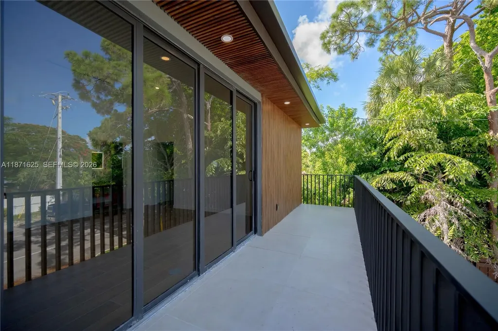 1200 SW 15th Avenue Fort Lauderdale FL 33312