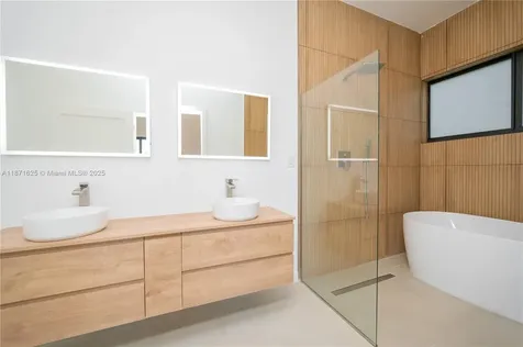 1200 SW 15th Avenue Fort Lauderdale FL 33312