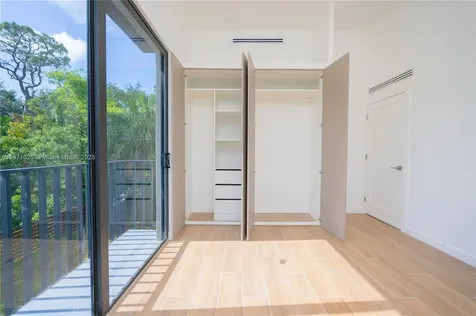 1200 SW 15th Avenue Fort Lauderdale FL 33312