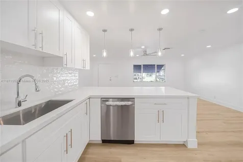 2106 Alfred Drive Boynton Beach FL 33426