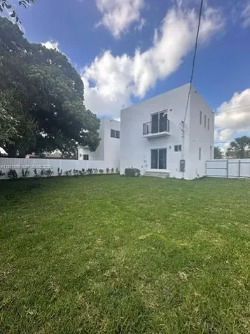 538 NW 17th Avenue Fort Lauderdale FL 33311