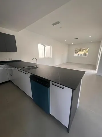 538 NW 17th Avenue Fort Lauderdale FL 33311