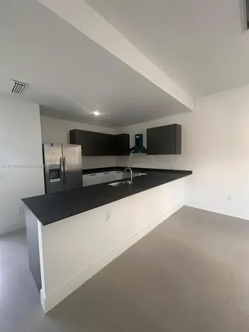 538 NW 17th Avenue Fort Lauderdale FL 33311