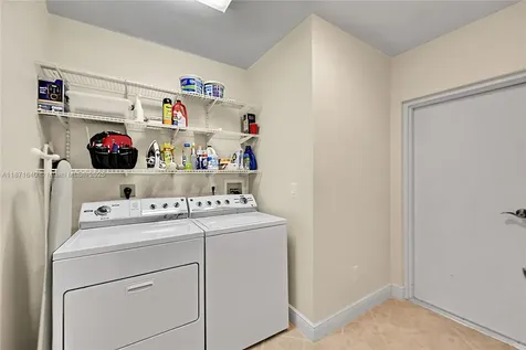 4700 Yacht Harbor Drive Naples FL 34112