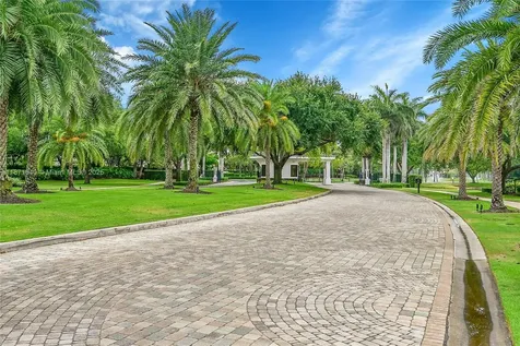 4700 Yacht Harbor Drive Naples FL 34112