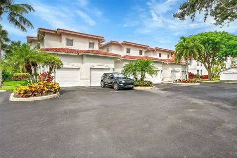 4700 Yacht Harbor Drive Naples FL 34112