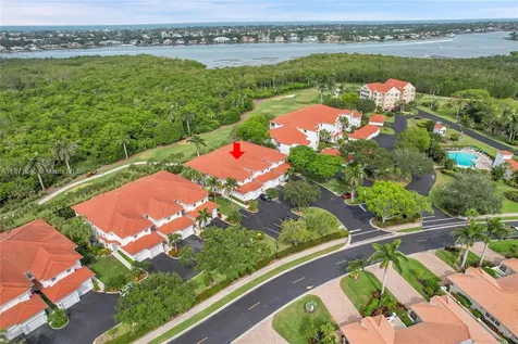 4700 Yacht Harbor Drive Naples FL 34112