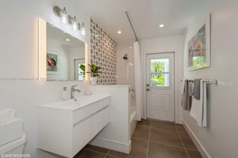 6240 NE 21st Road Fort Lauderdale FL 33308