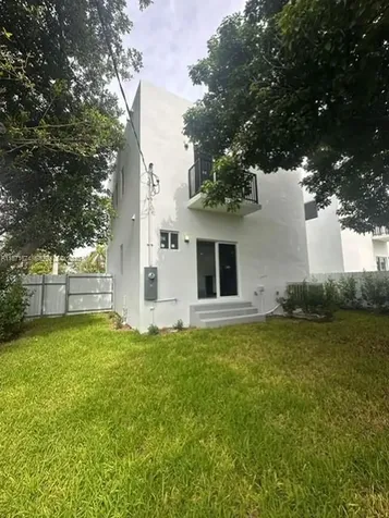 532 NW 17th Avenue Fort Lauderdale FL 33311