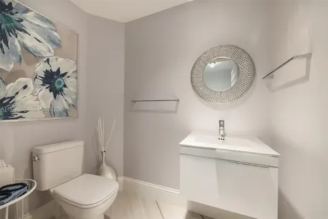 17301 Biscayne Boulevard North Miami Beach FL 33160