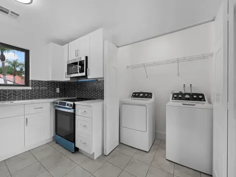 21003 SW 124th Avenue Road Miami FL 33177