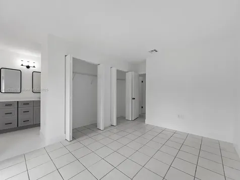 21003 SW 124th Avenue Road Miami FL 33177