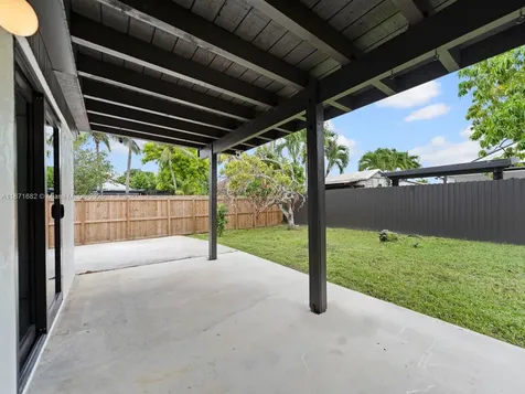 21003 SW 124th Avenue Road Miami FL 33177