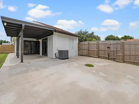 21003 SW 124th Avenue Road Miami FL 33177