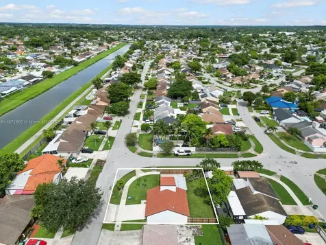 21003 SW 124th Avenue Road Miami FL 33177