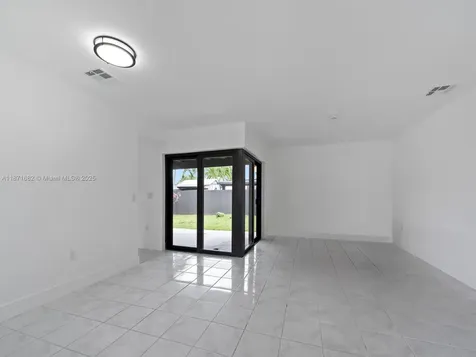 21003 SW 124th Avenue Road Miami FL 33177