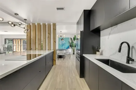 1370 71st Street Miami Beach FL 33141