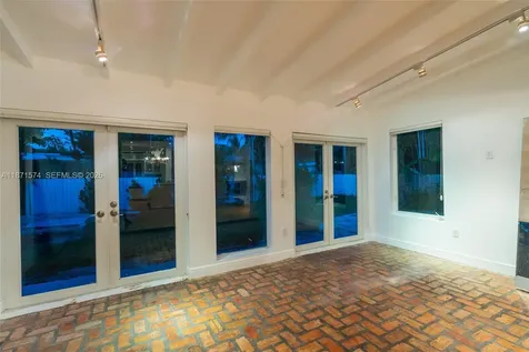 355 Redwood Lane Key Biscayne FL 33149