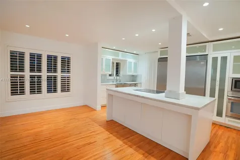 355 Redwood Lane Key Biscayne FL 33149