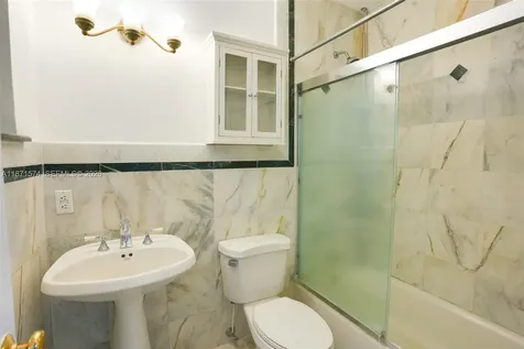 355 Redwood Lane Key Biscayne FL 33149