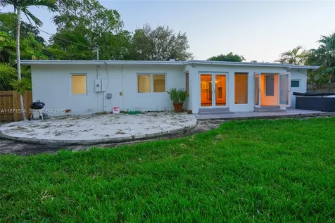 355 Redwood Lane Key Biscayne FL 33149