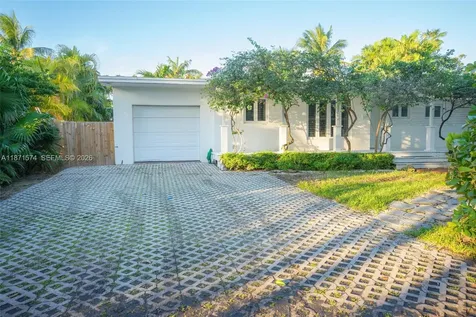 355 Redwood Lane Key Biscayne FL 33149