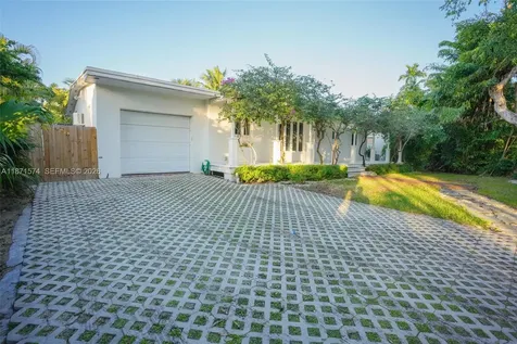355 Redwood Lane Key Biscayne FL 33149