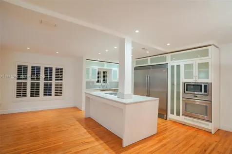 355 Redwood Lane Key Biscayne FL 33149