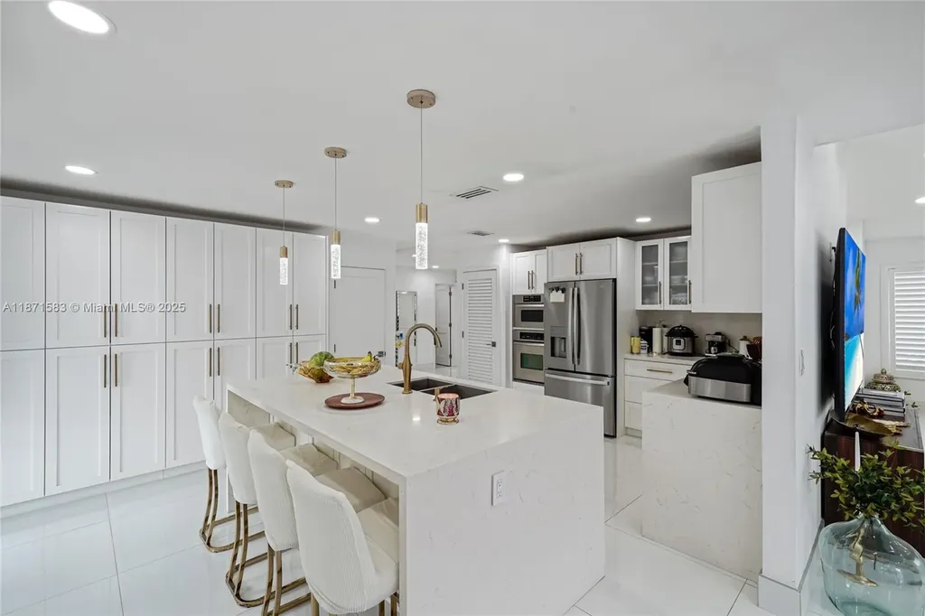 741 SW 99th Court Circle Miami FL 33174