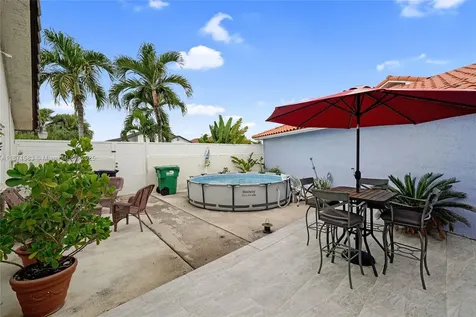 741 SW 99th Court Circle Miami FL 33174