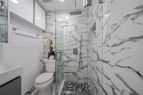 741 SW 99th Court Circle Miami FL 33174